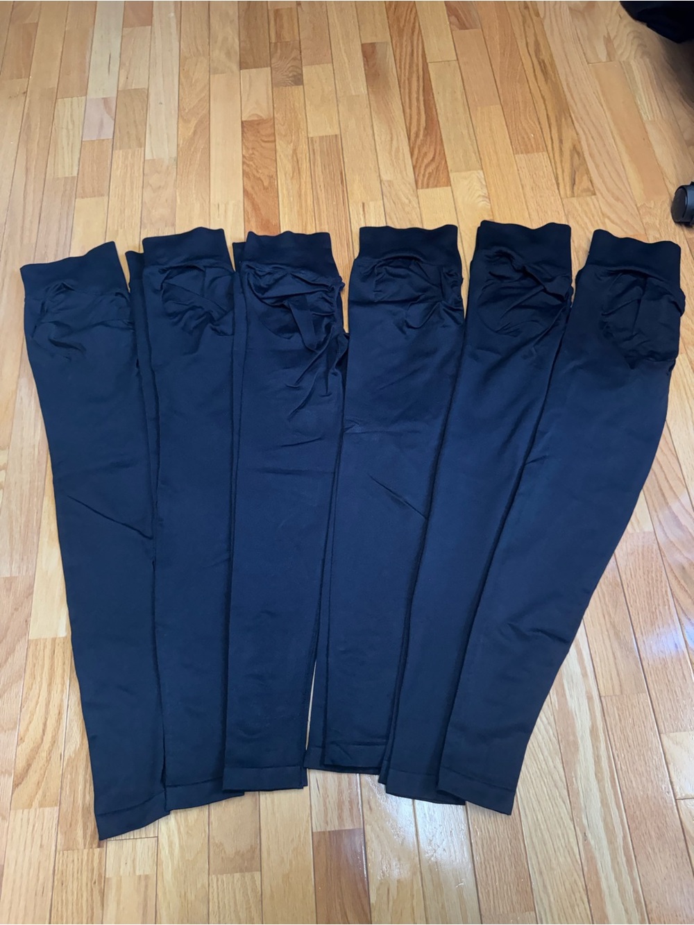 BUNDLE 6 Pairs of “Booty Scrunch” Leggings